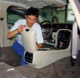 Fahrzeuginterieur-Mechaniker/in