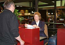 Servicekaufmann/-frau im Luftverkehr