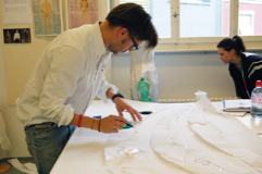 Textil- und Modeschneider/in